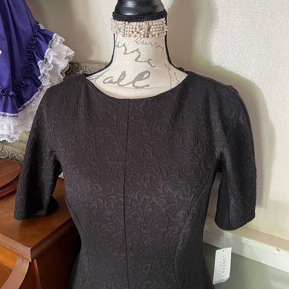 London Style Collection Black
Knit Dress Size 4 NWT 72.00 - Picture 2 of 5